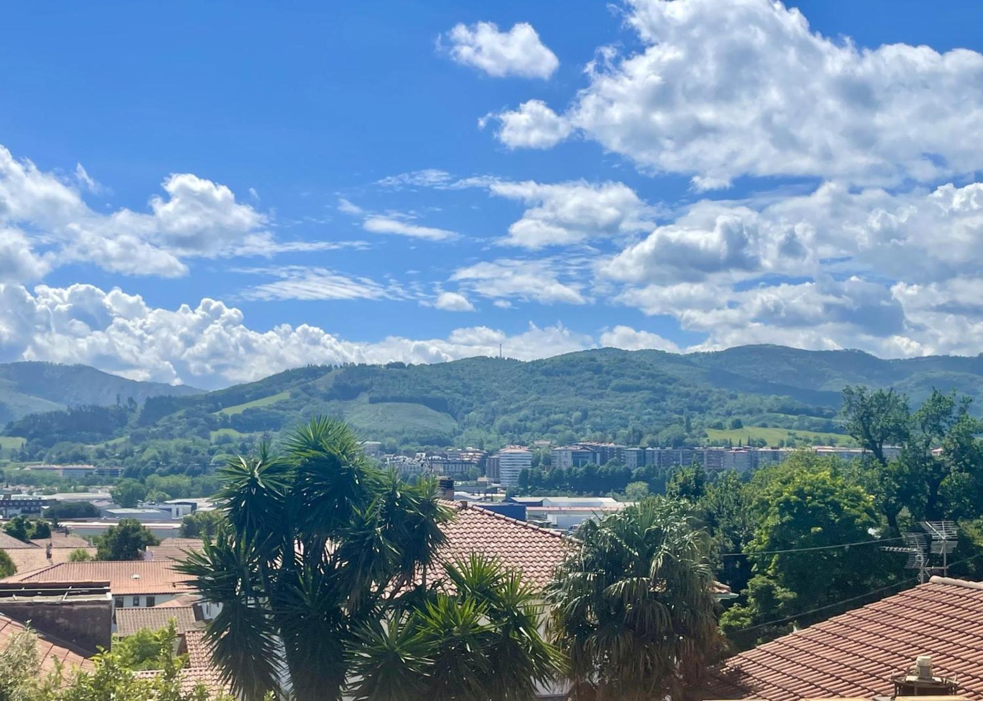 Hostel Demain C'Est Loin Hendaye Bagian luar foto